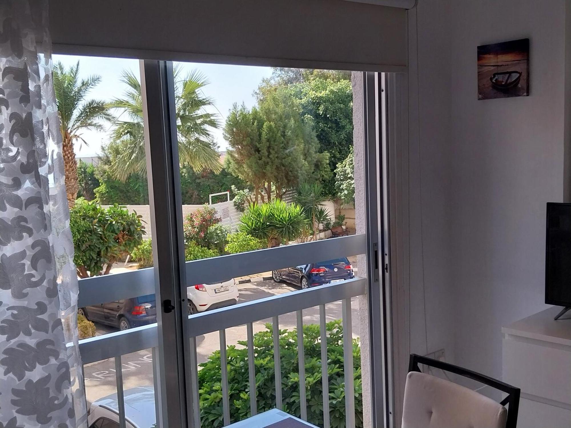 Stelia'S Seagate Studio Apt. Larnaca Exteriér fotografie