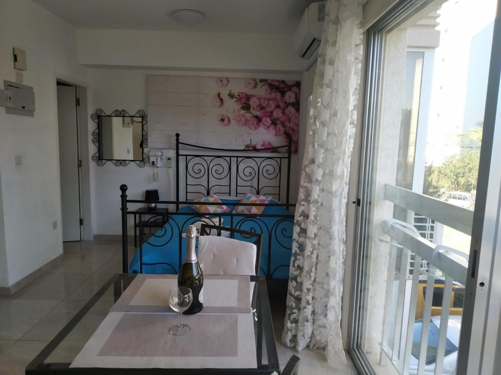 Stelia'S Seagate Studio Apt. Larnaca Exteriér fotografie