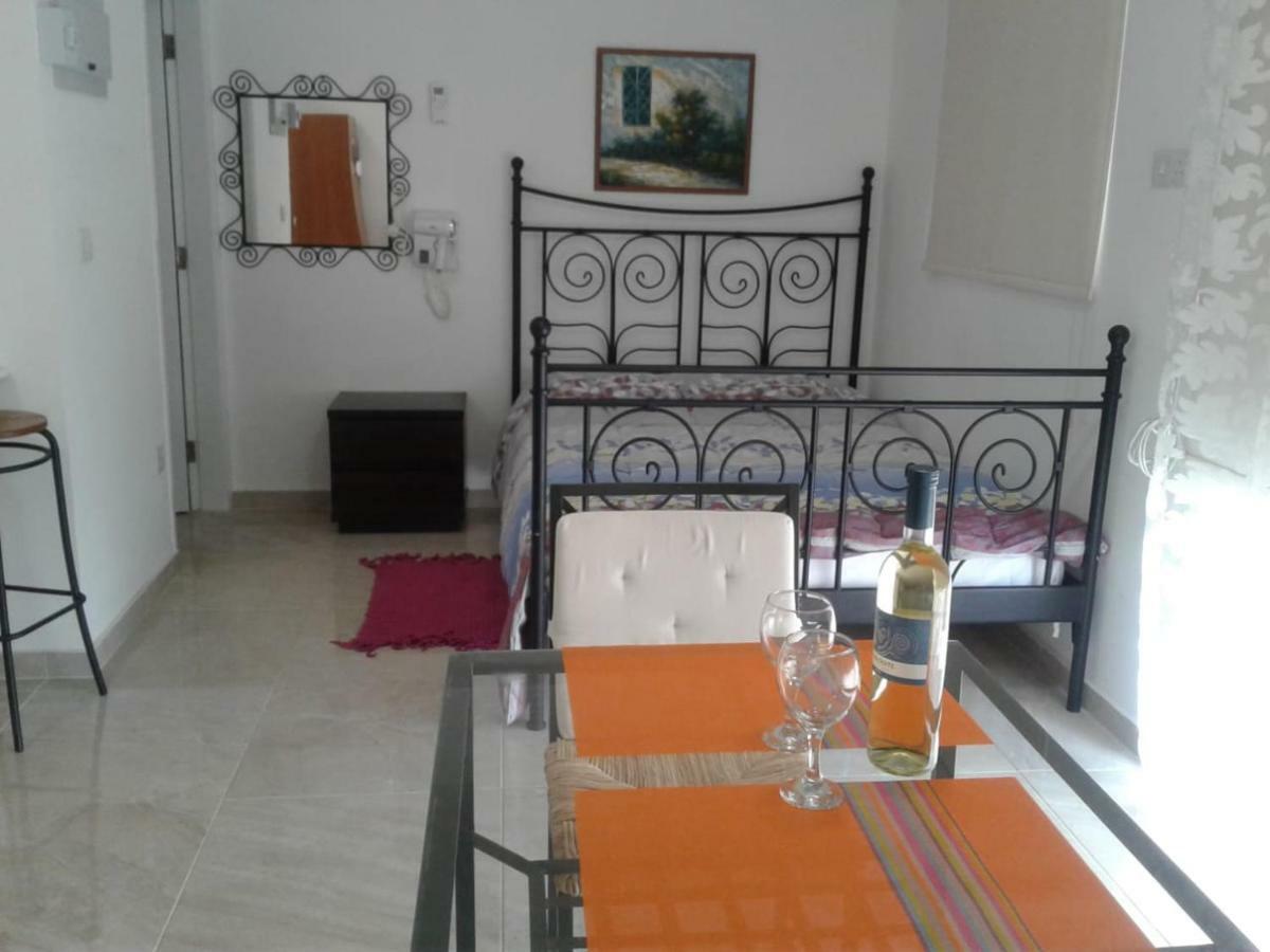 Stelia'S Seagate Studio Apt. Larnaca Exteriér fotografie